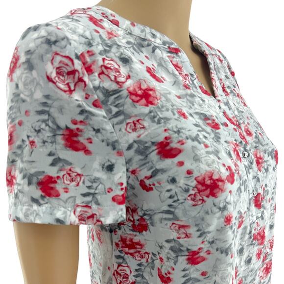 Kensie XS Gray Red Rose Floral Short Sleeve Tee Shirt T-Shirt Womens V Neck - Picture 2 of 5